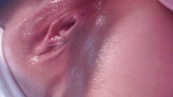 Den tykke mand steger damen i latviešu sex video kusse.