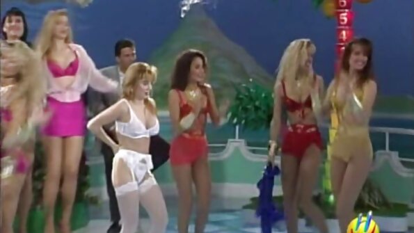 Nevø knepper våd tante seksa video bez maksas i poolen.
